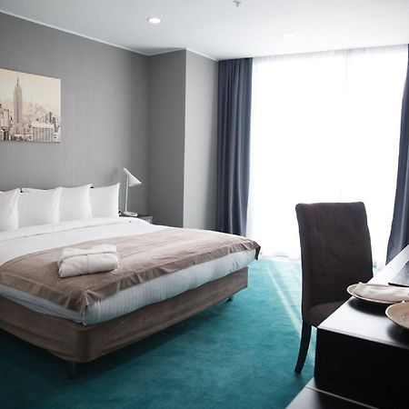 Maqan Hotel アルマトイ エクステリア 写真